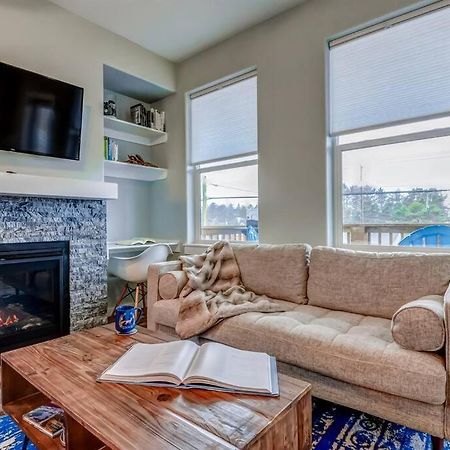 New Tri-Level Home With Ocean View And 3 En-Suite Bedrooms! Depoe Bay Dış mekan fotoğraf