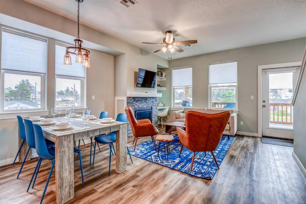 New Tri-Level Home With Ocean View And 3 En-Suite Bedrooms! Depoe Bay Dış mekan fotoğraf